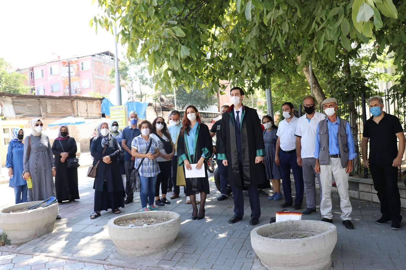 Malatya’da inşaat firmasına “dolandırıcılık” operasyonu: 6 gözaltı Malatya’da inşaat firmasına “dolandırıcılık” operasyonu: 6 gözaltı